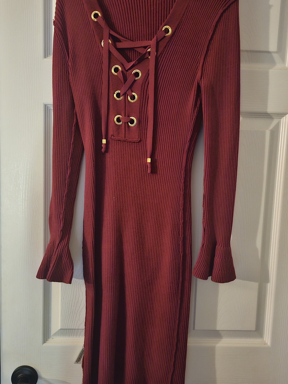 🍒 🍒 🍒 ♥️ ♥️ Michael Kors Ribbed Lace-Up Long Sleeve Dress in Burgundy - Picture 2 of 8